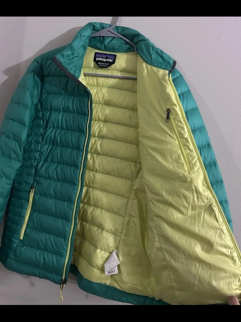 Patagonia Women’s Medium Goose Down Full Zip Puffer Sweater Jacket Emerald Green - Picture 8 of 12